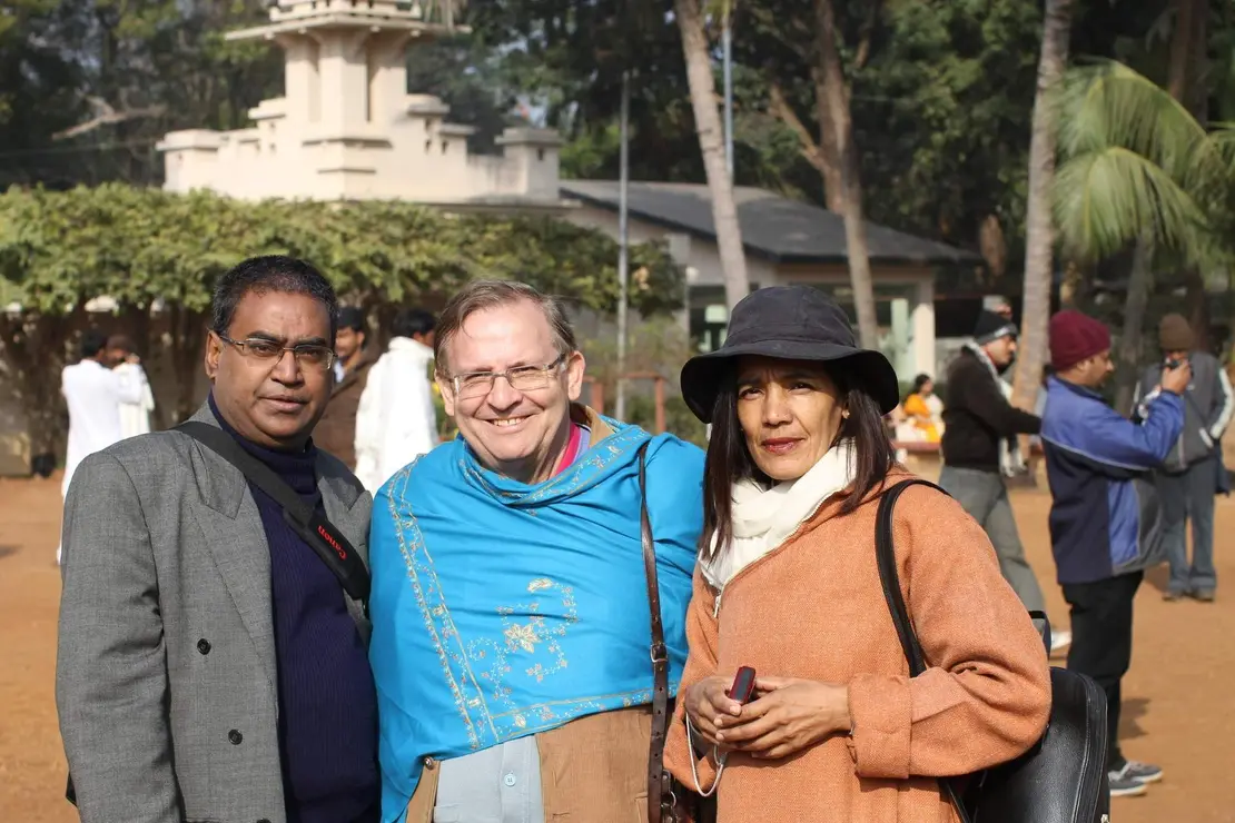 Humayun Kabir, José Paz e Renee Cameron