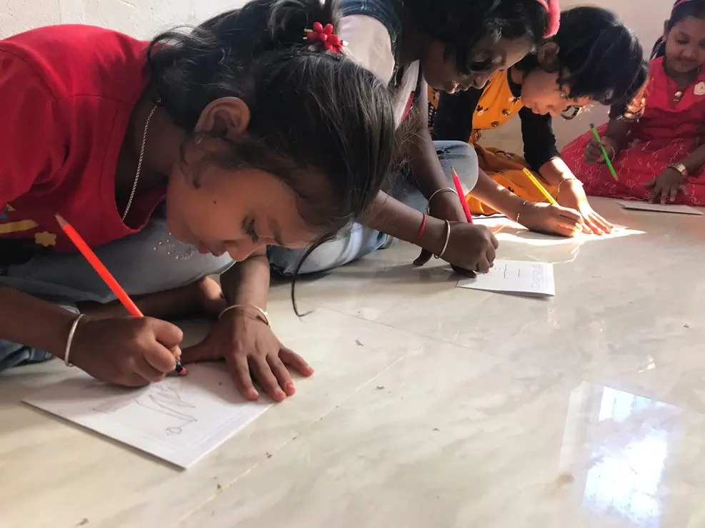 Nenos na casa José Paz Santiniketan